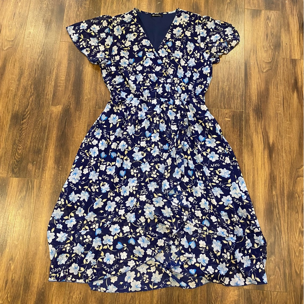 Floral flutter sleeve faux wrap dress XL midi